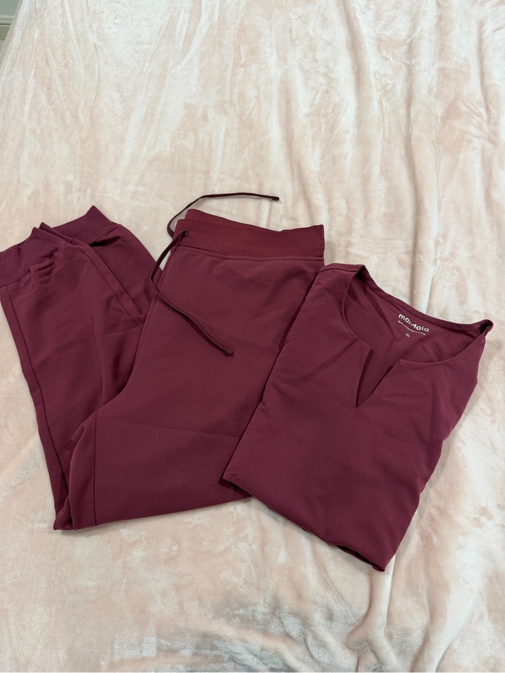 Mandala Scrubs - Picture 2 of 10